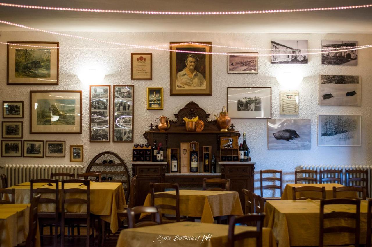 Albergo Ristorante Da Vestro Monticiano Eksteriør billede