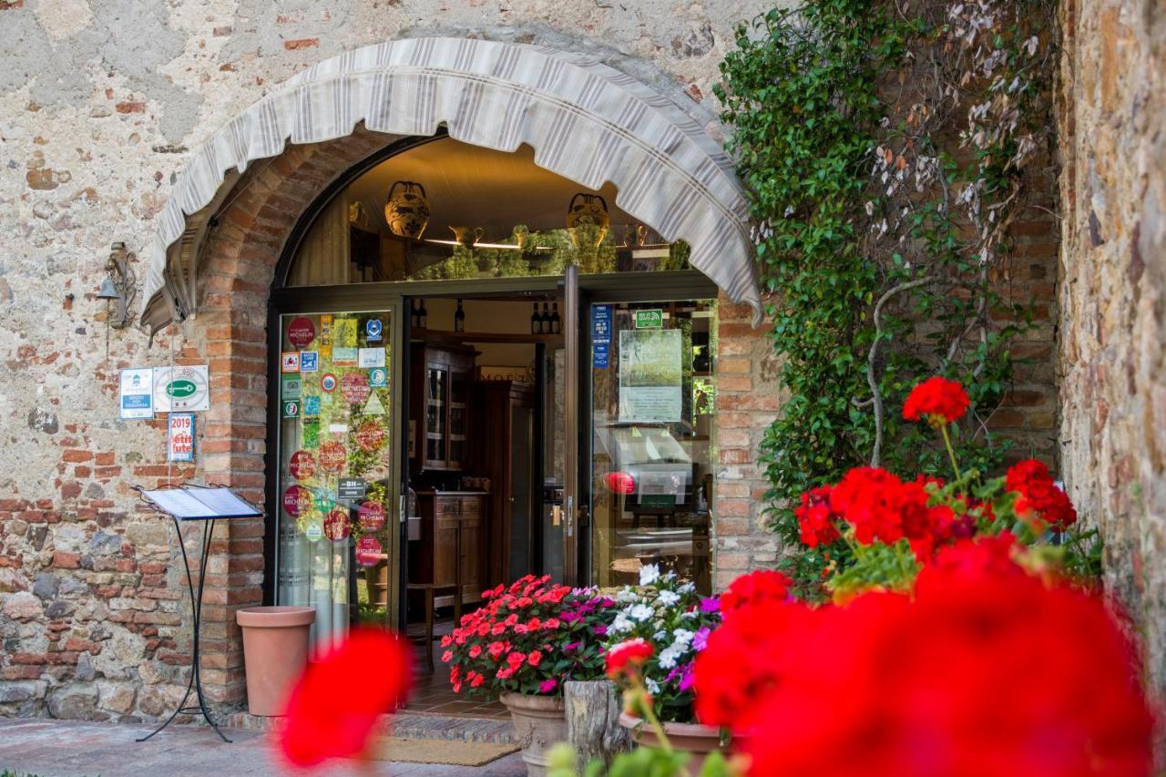 Albergo Ristorante Da Vestro Monticiano Eksteriør billede