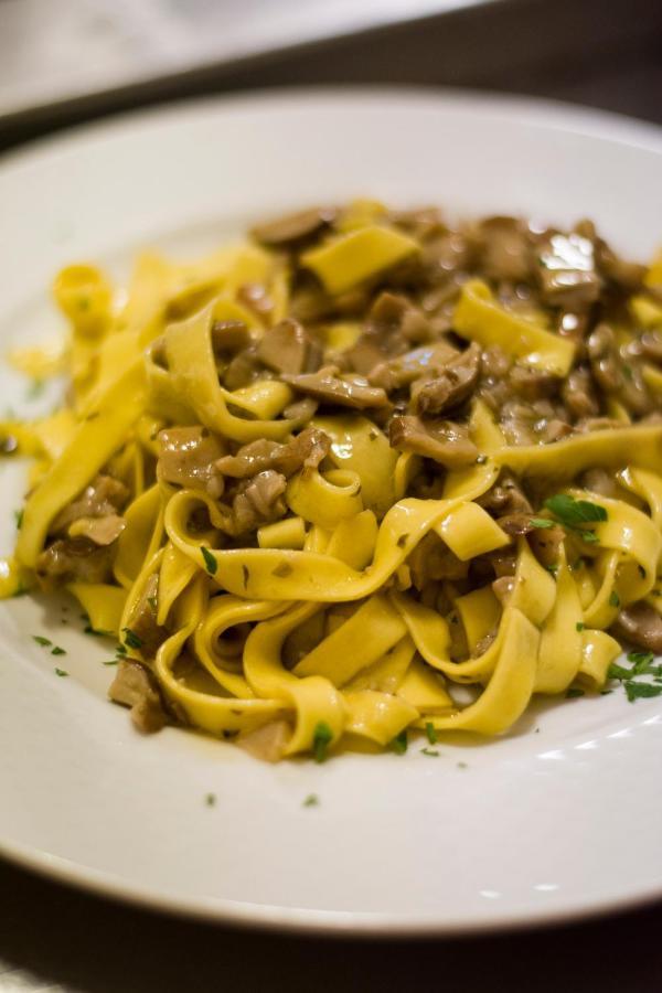 Albergo Ristorante Da Vestro Monticiano Eksteriør billede