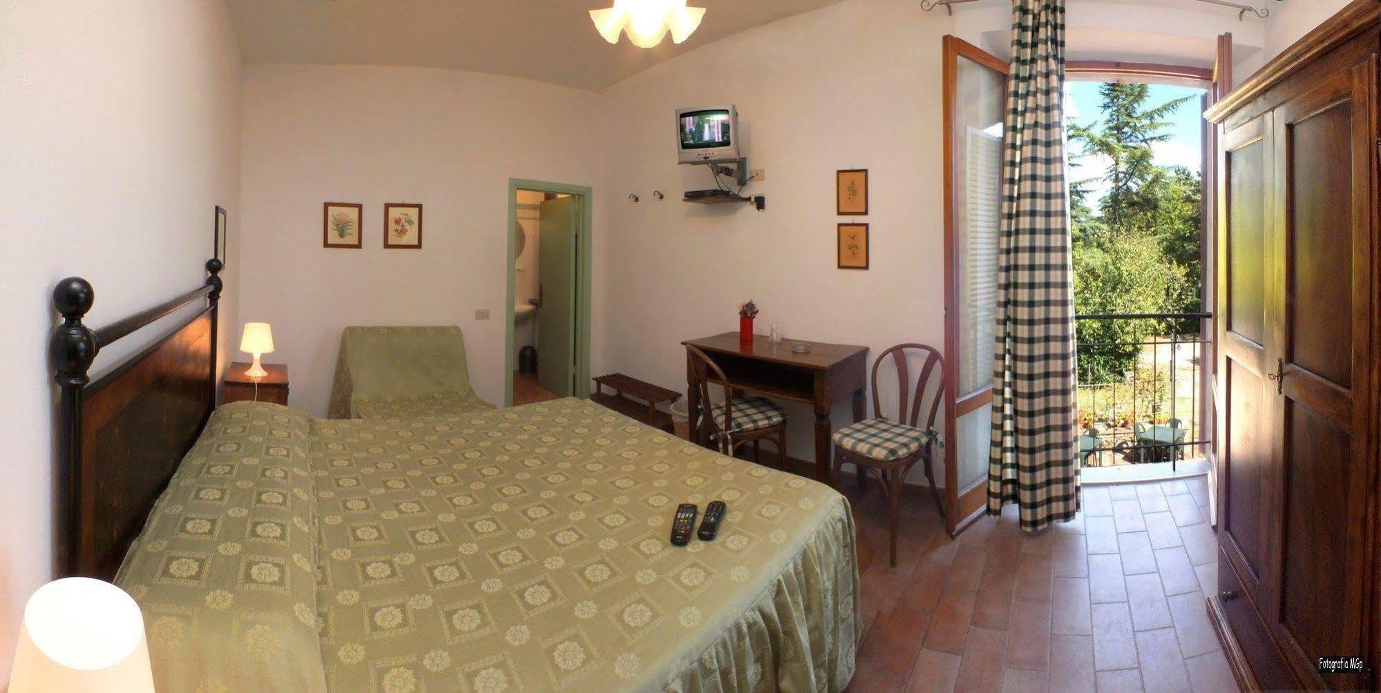 Albergo Ristorante Da Vestro Monticiano Eksteriør billede