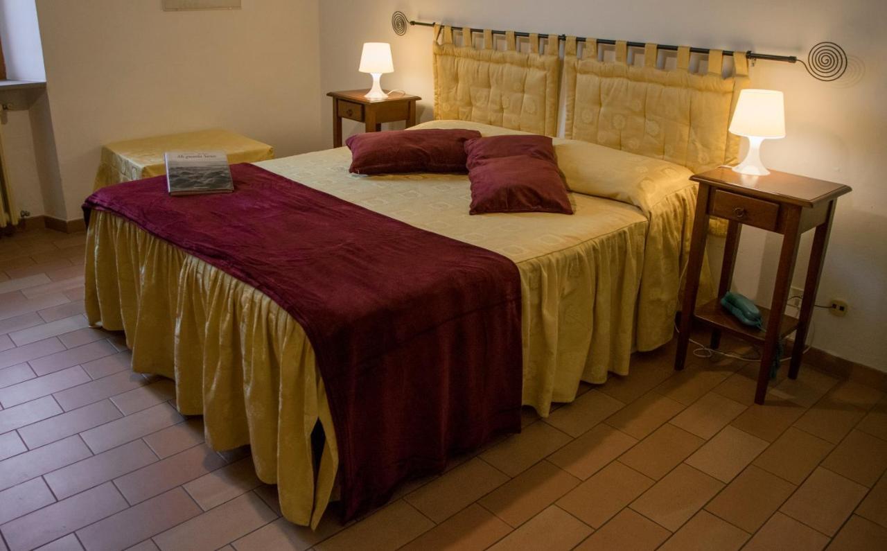 Albergo Ristorante Da Vestro Monticiano Eksteriør billede