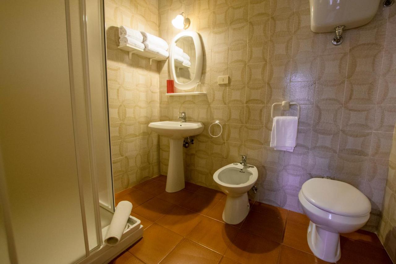 Albergo Ristorante Da Vestro Monticiano Eksteriør billede